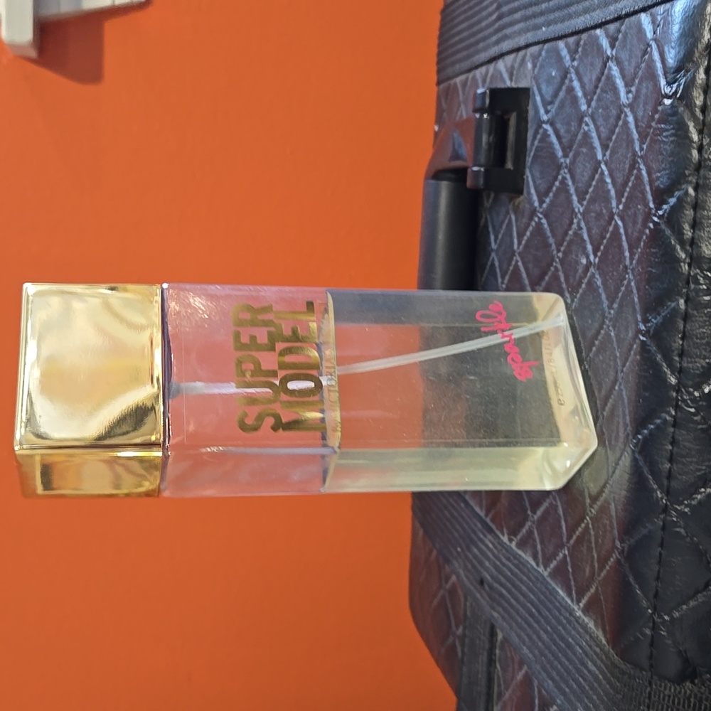 Original Victoria's Secret Super Model Mist with Sparkle Shimmer 8.4 - Picture 5 of 6
